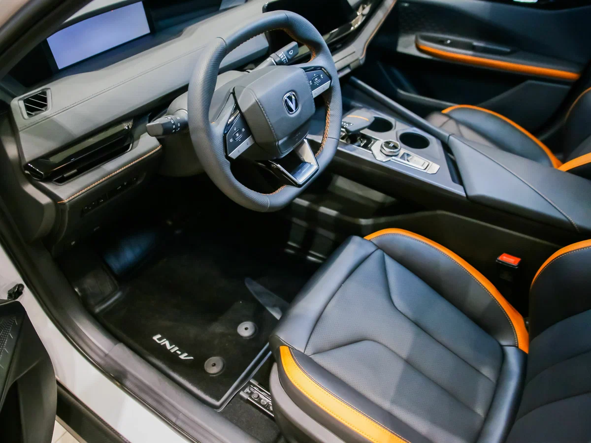 Changan UNI-V