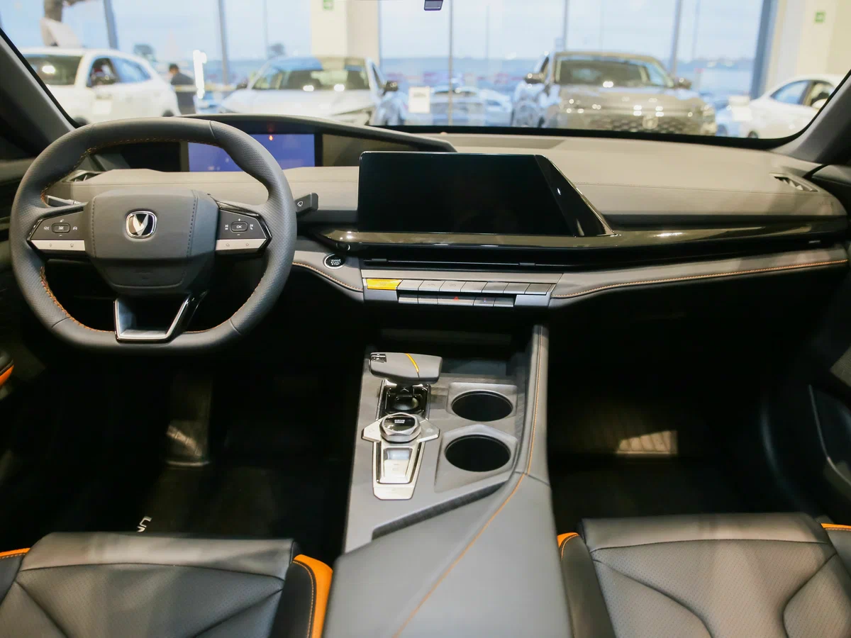 Changan UNI-V
