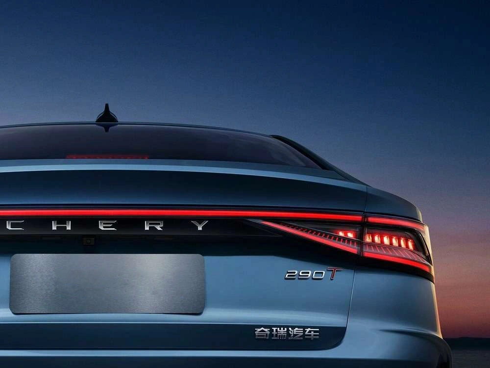 Chery Arrizo 8