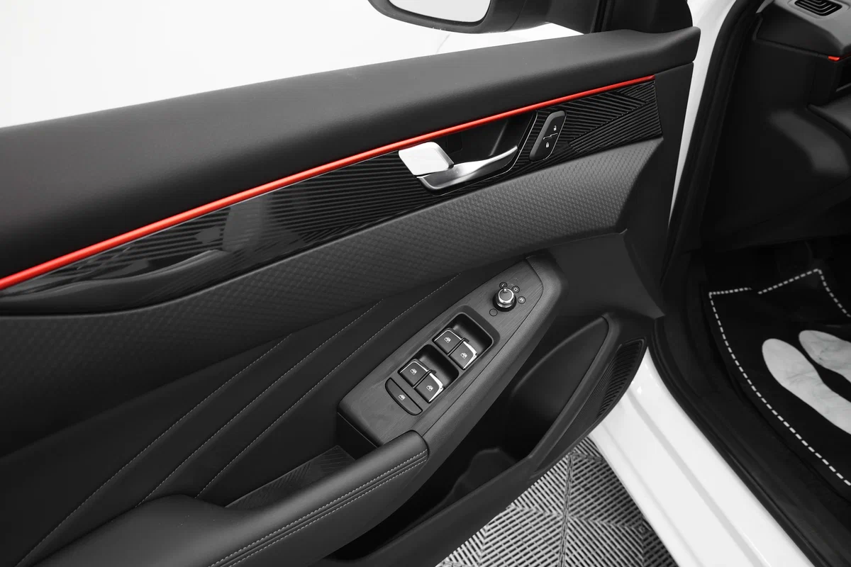Dongfeng Shine Max