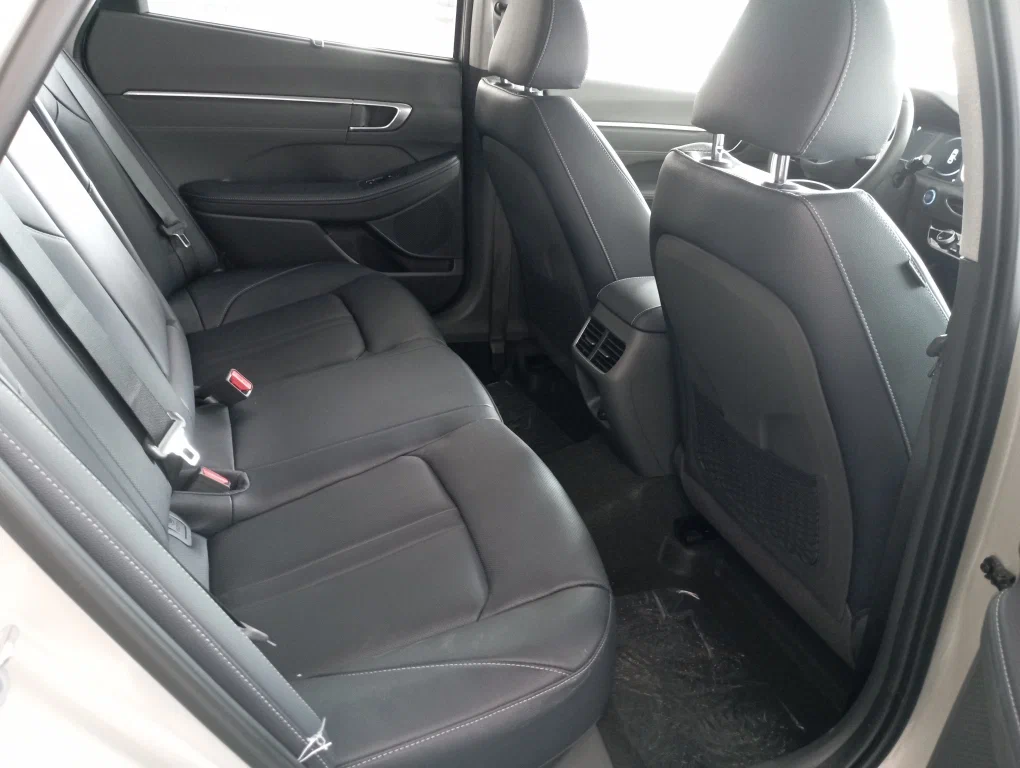 Hyundai Sonata Седан