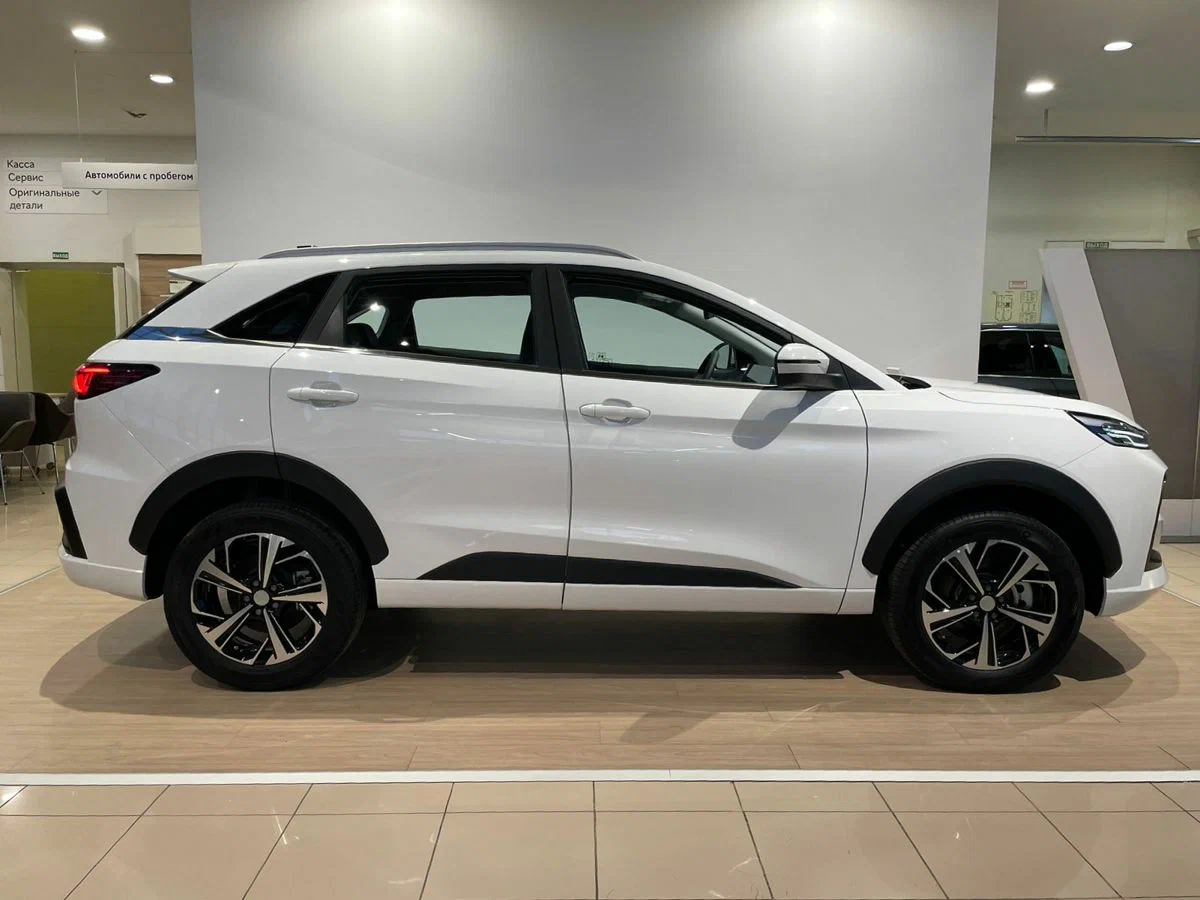 Jac JS6