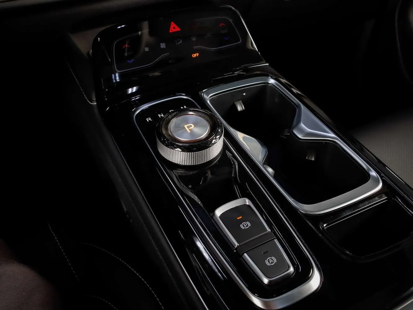Jac JS6