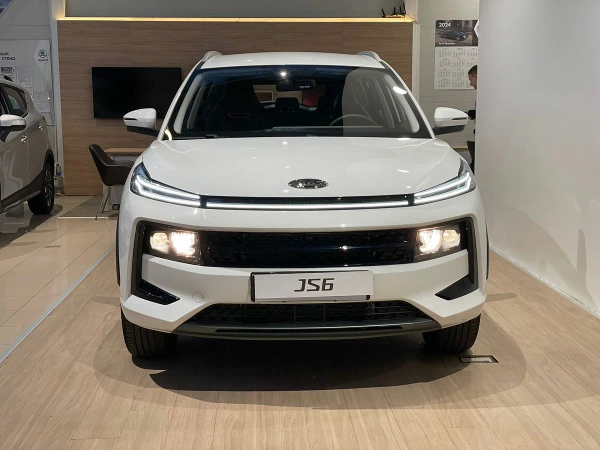 Jac JS6