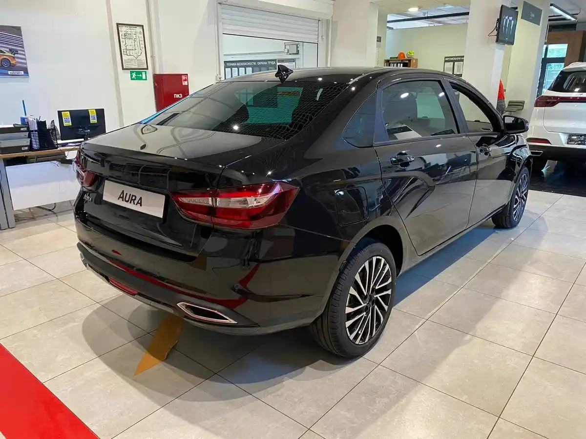Lada Aura