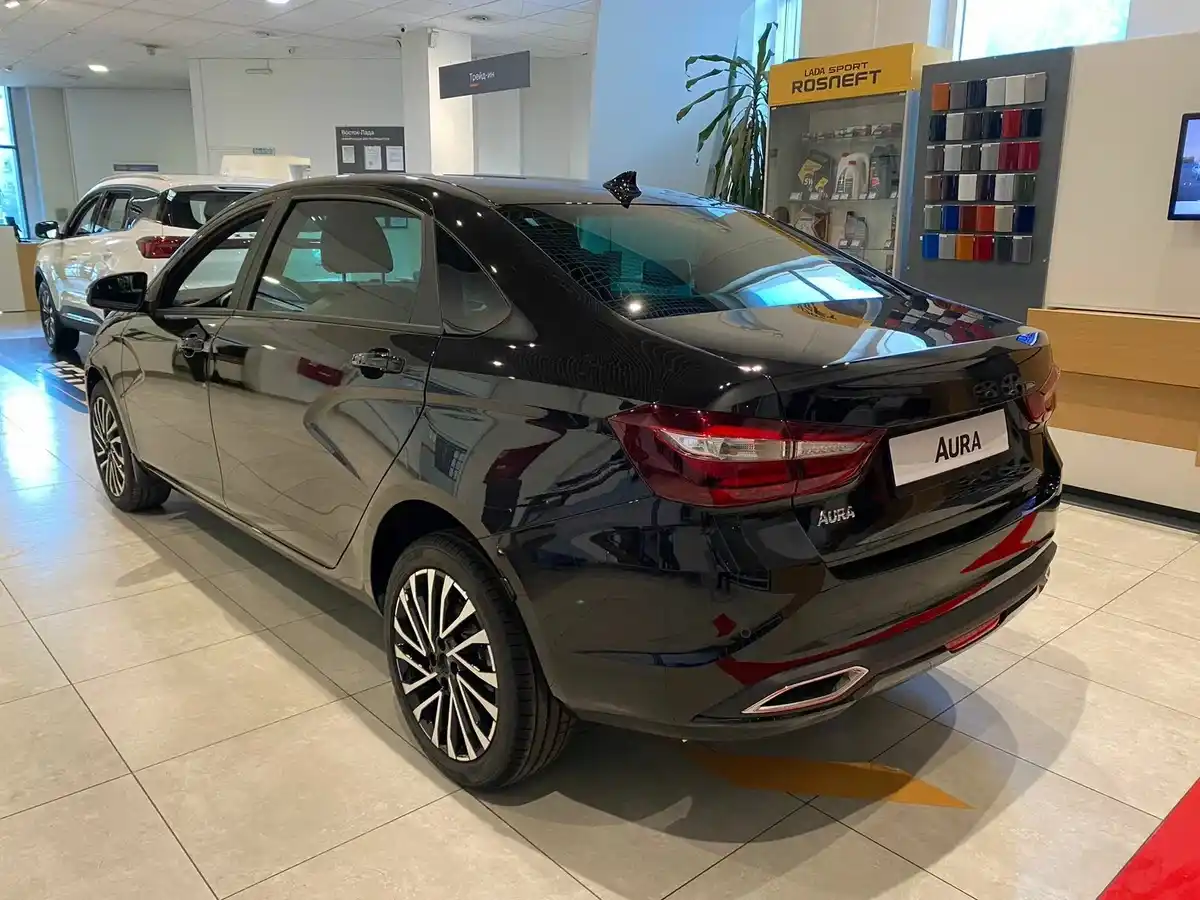 Lada Aura