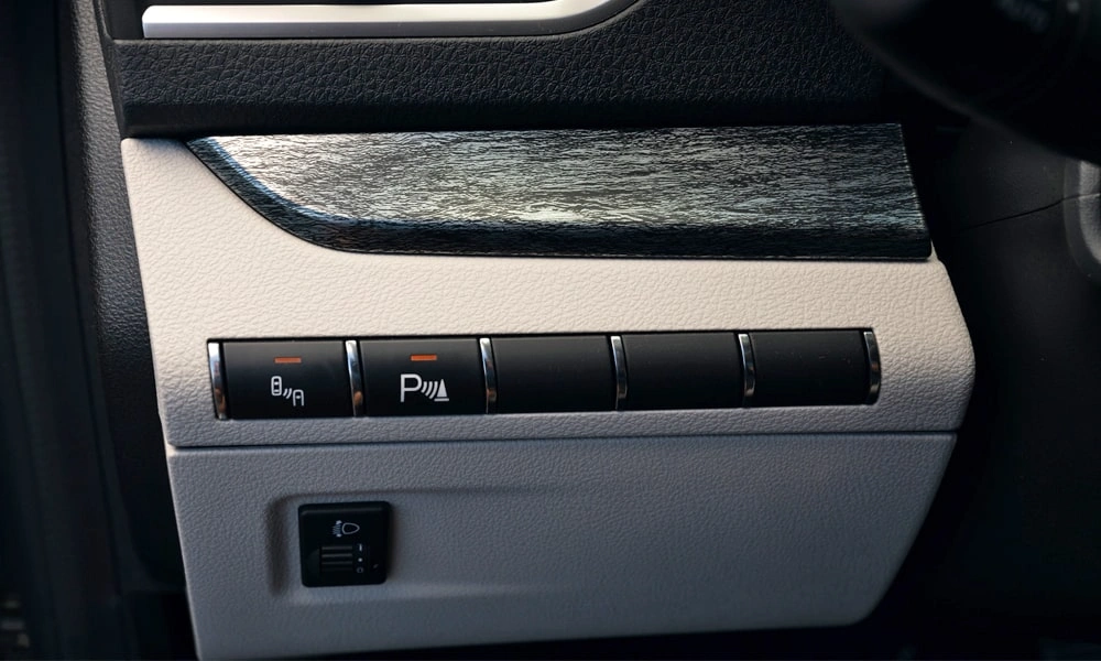 Lada Aura
