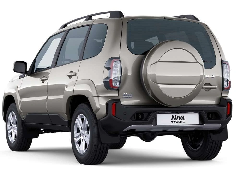 Lada Niva Travel