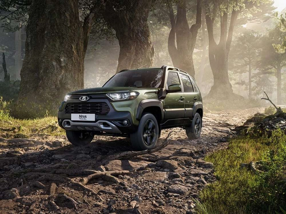 Lada Niva Travel