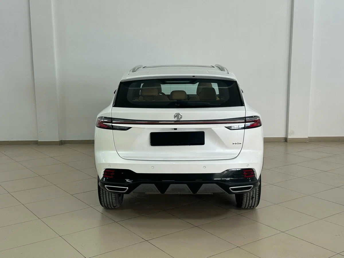 MG HS