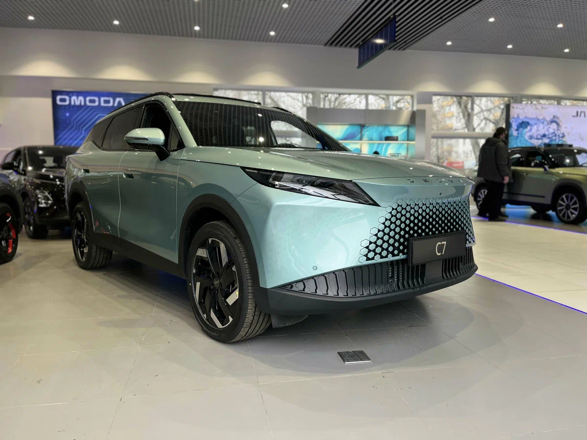 Omoda C7