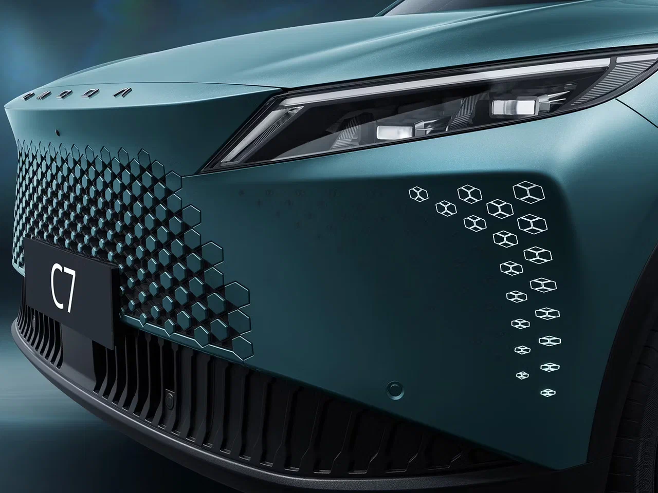 Omoda C7
