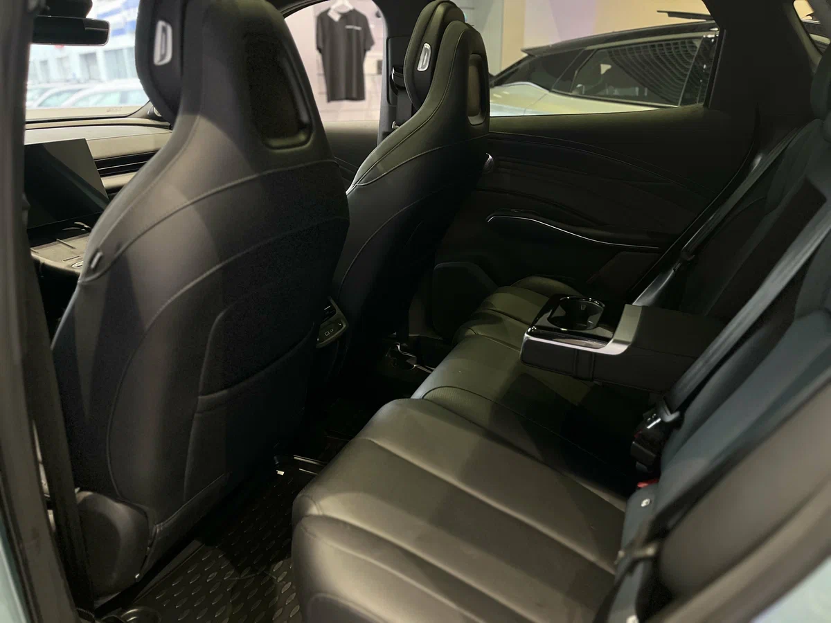 Omoda C7