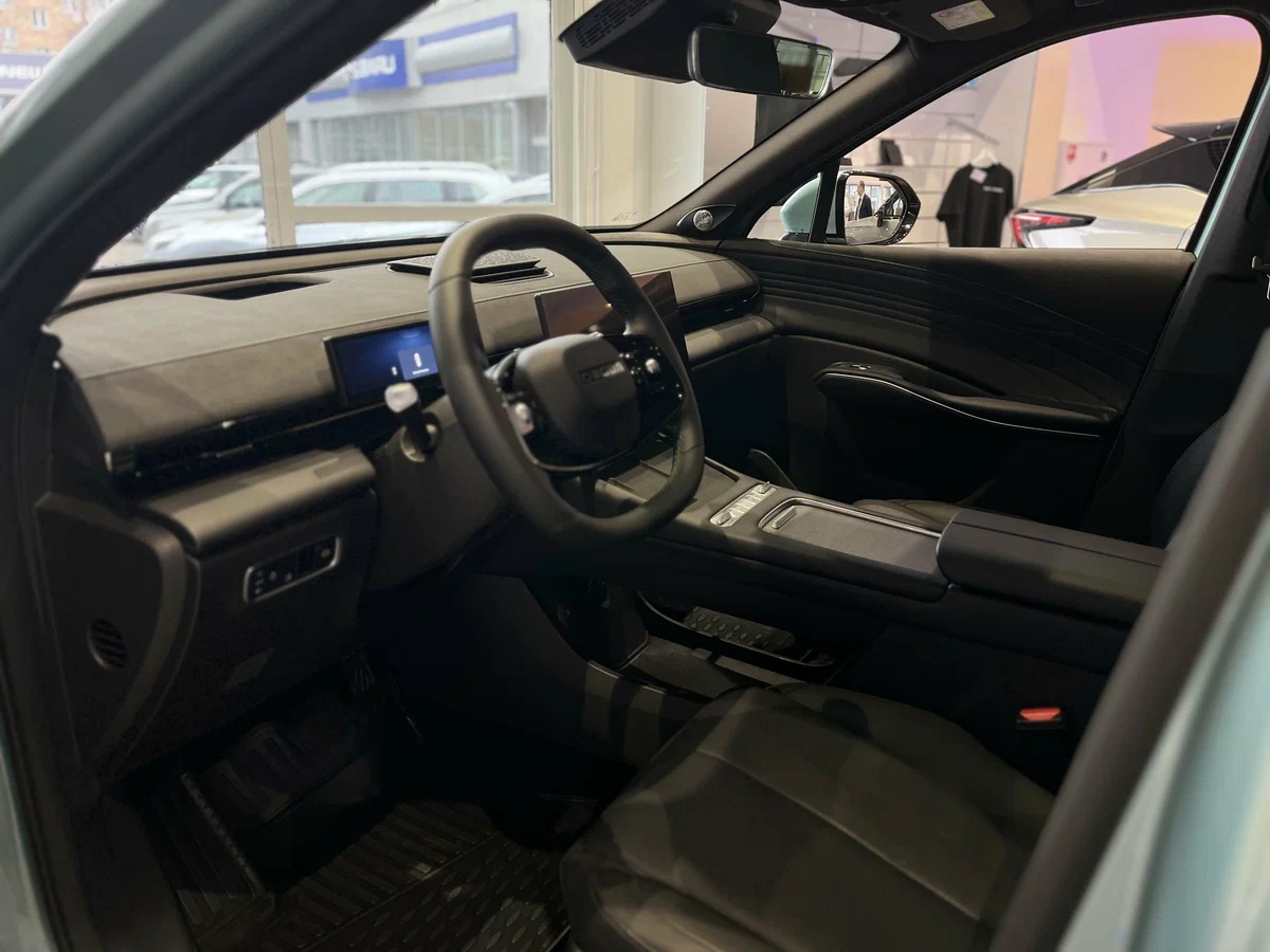 Omoda C7